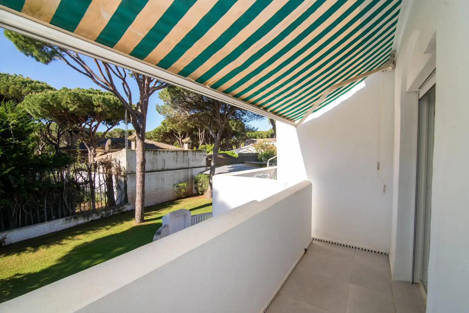 Terrassa de Apartament en venda en Chiclana de la Frontera amb Aire condicionat, Jardí privat i Terrassa