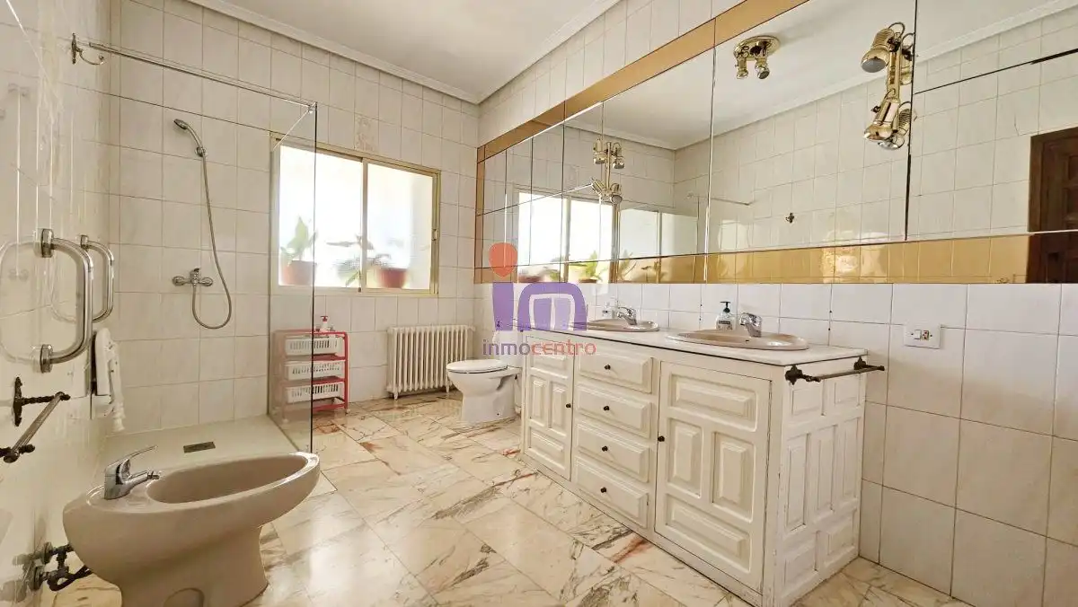 Casa con terraza en venta en Valdepeñas, imagen 32