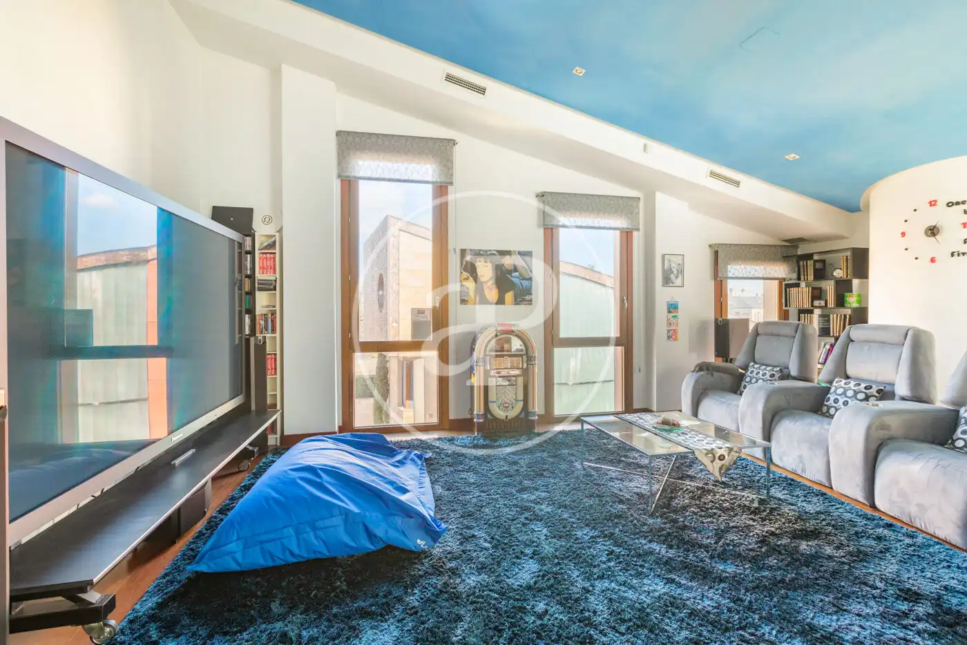 Sala de estar de Casa o chalet en venta en Madrid con Aire acondicionado, Calefacción y Jardín privado