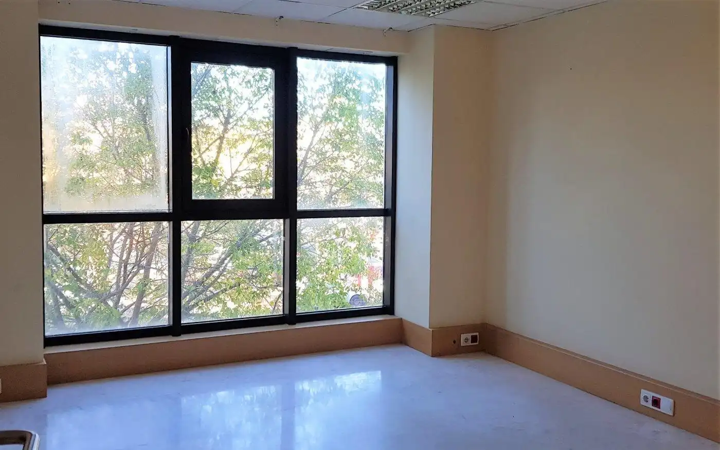 Büro zum Verkauf in Sevilla mit Klimaanlage