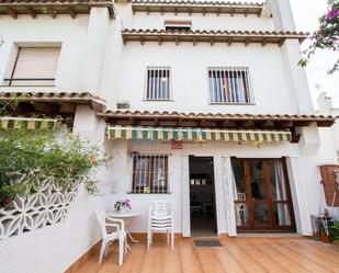 Vista exterior de Casa o xalet en venda en El Vendrell amb Terrassa