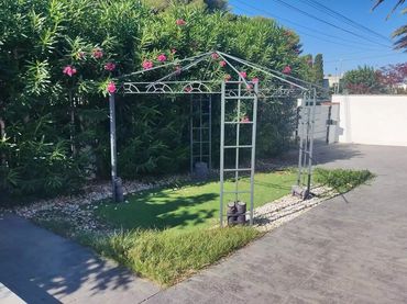 Casa amb piscina en venda a Calle Peni