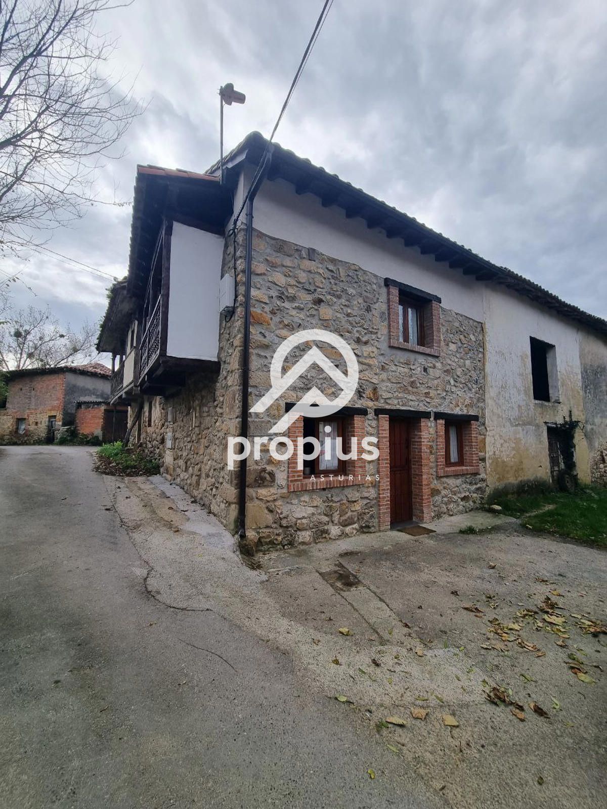 Exterior view of Single-family semi-detached for sale in Cangas de Onís  with Heating and Terrace