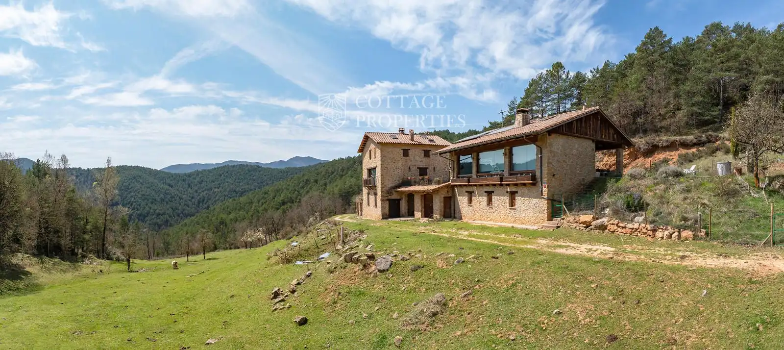 Außenansicht von Country house zum Verkauf in Ripoll