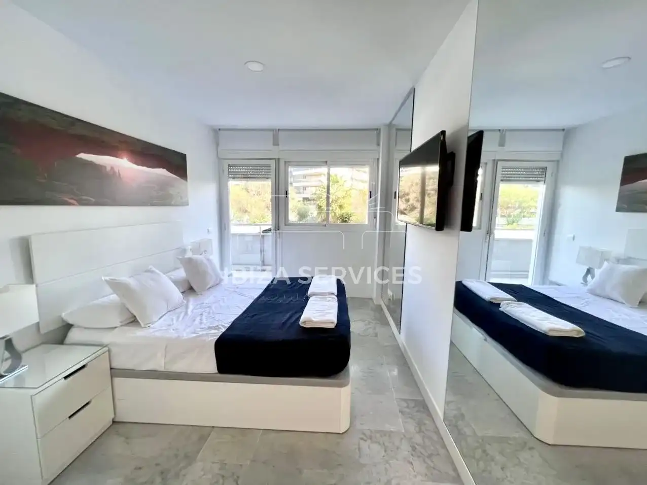 Dormitori de Pis en venda en Eivissa amb Aire condicionat, Jardí privat i Piscina