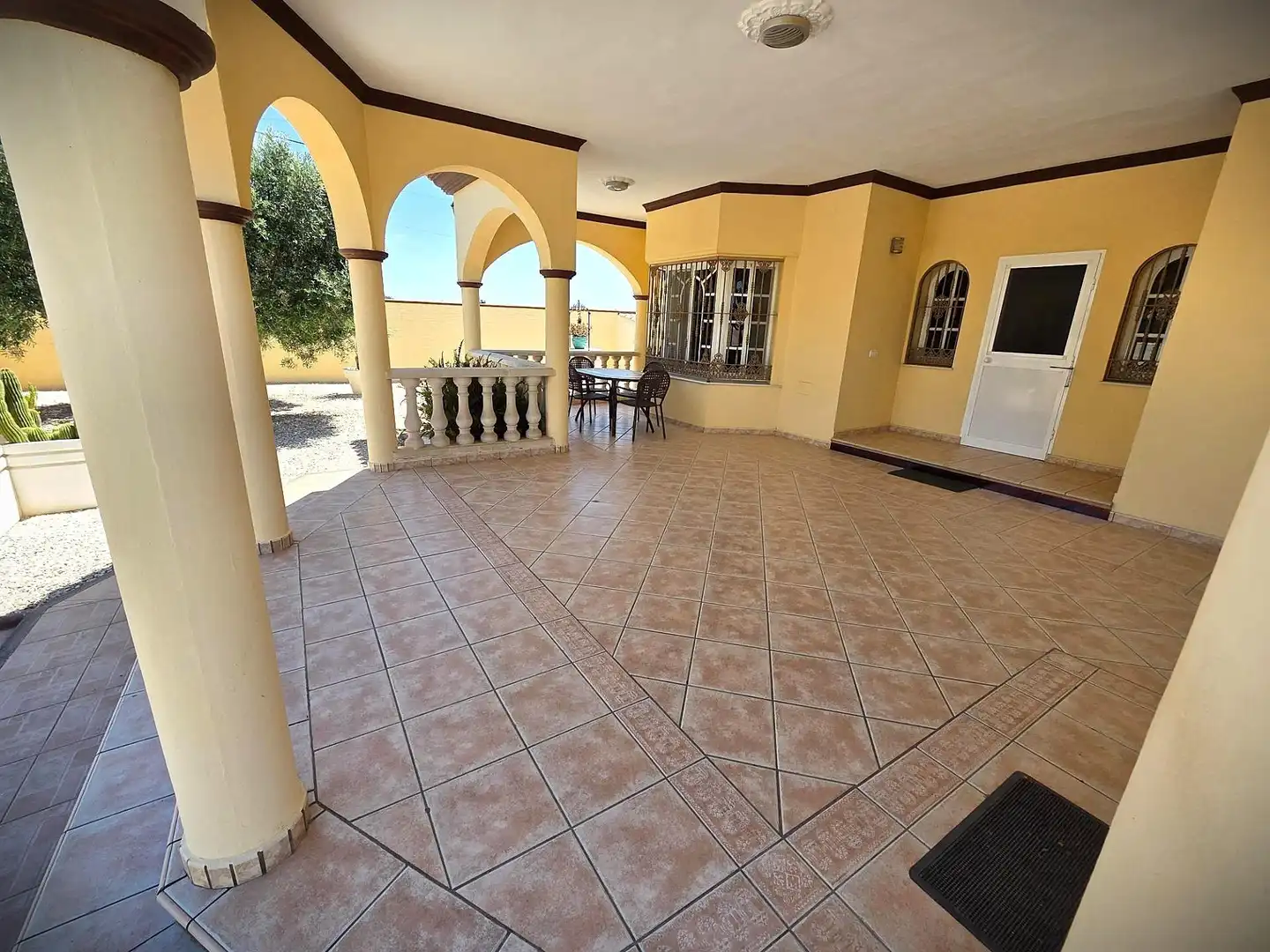 Terrassa de Casa o xalet en venda en Chiclana de la Frontera amb Jardí privat