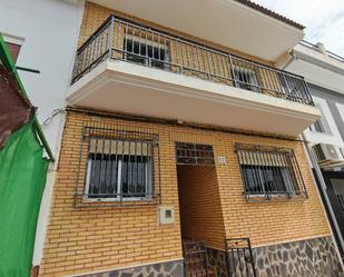 Exterior view of House or chalet for sale in Villanueva Mesía  with Terrace and Furnished