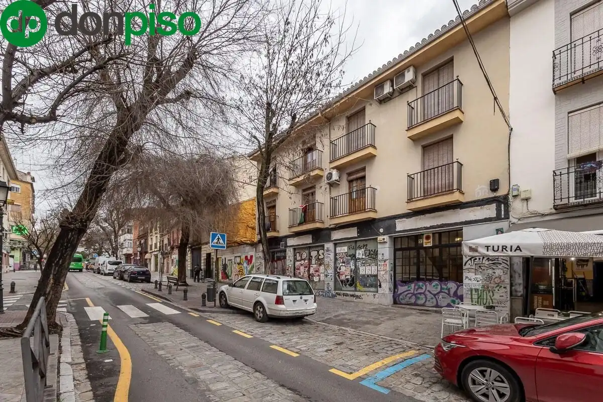 Vista exterior de Casa o xalet en venda en Granada amb Aire condicionat, Calefacció i Terrassa