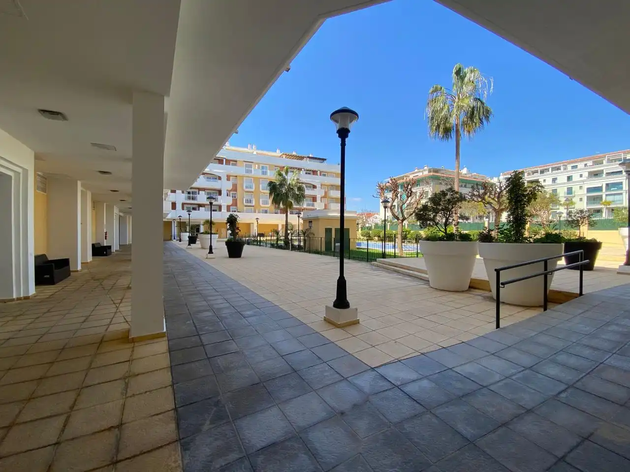 Vista exterior de Pis en venda en Vélez-Málaga amb Terrassa, Traster i Piscina comunitària