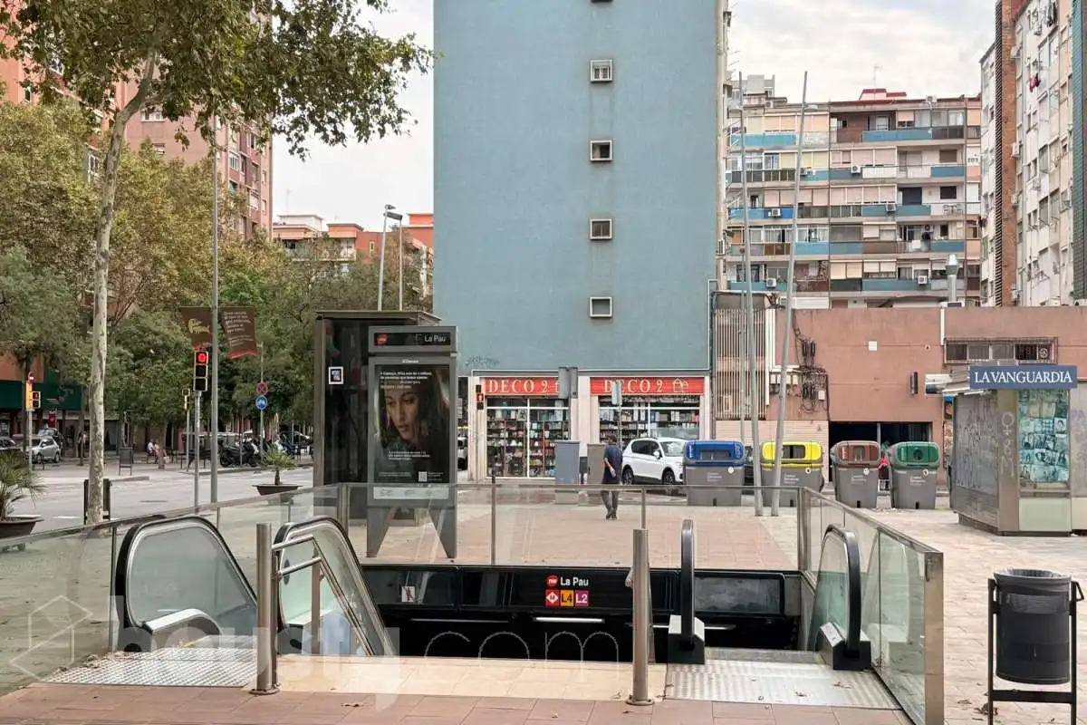 Vista exterior de Pis en venda en Barcelona amb Balcó