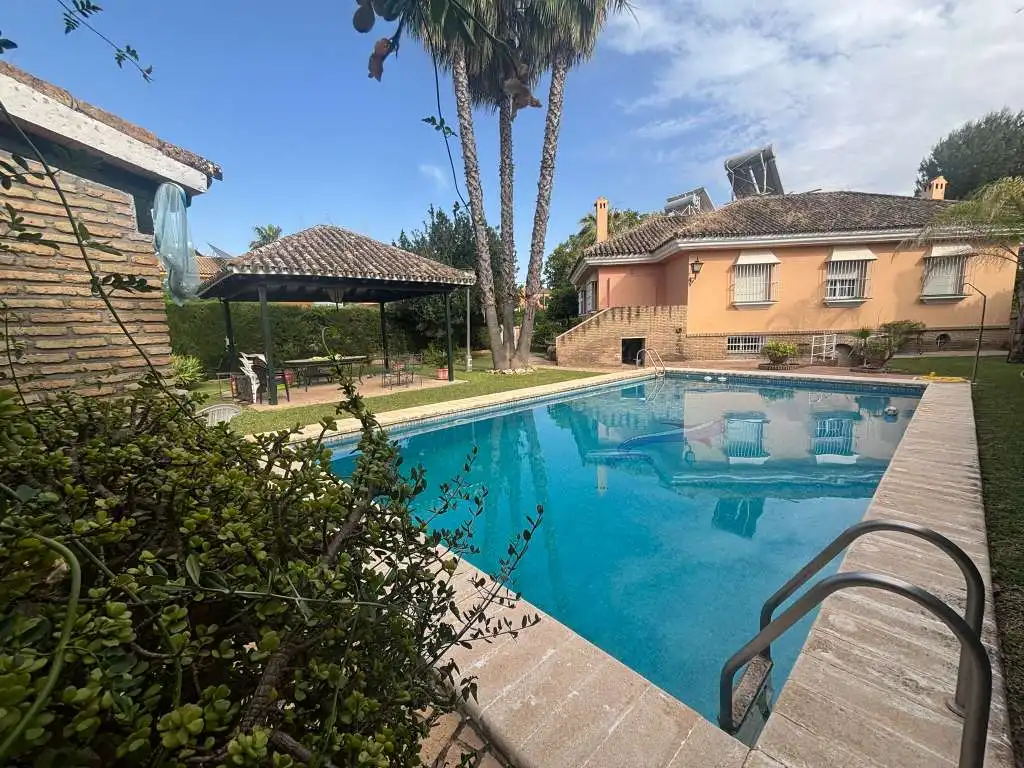 Chalet en venta en Cerros de Montequinto, imagen 4