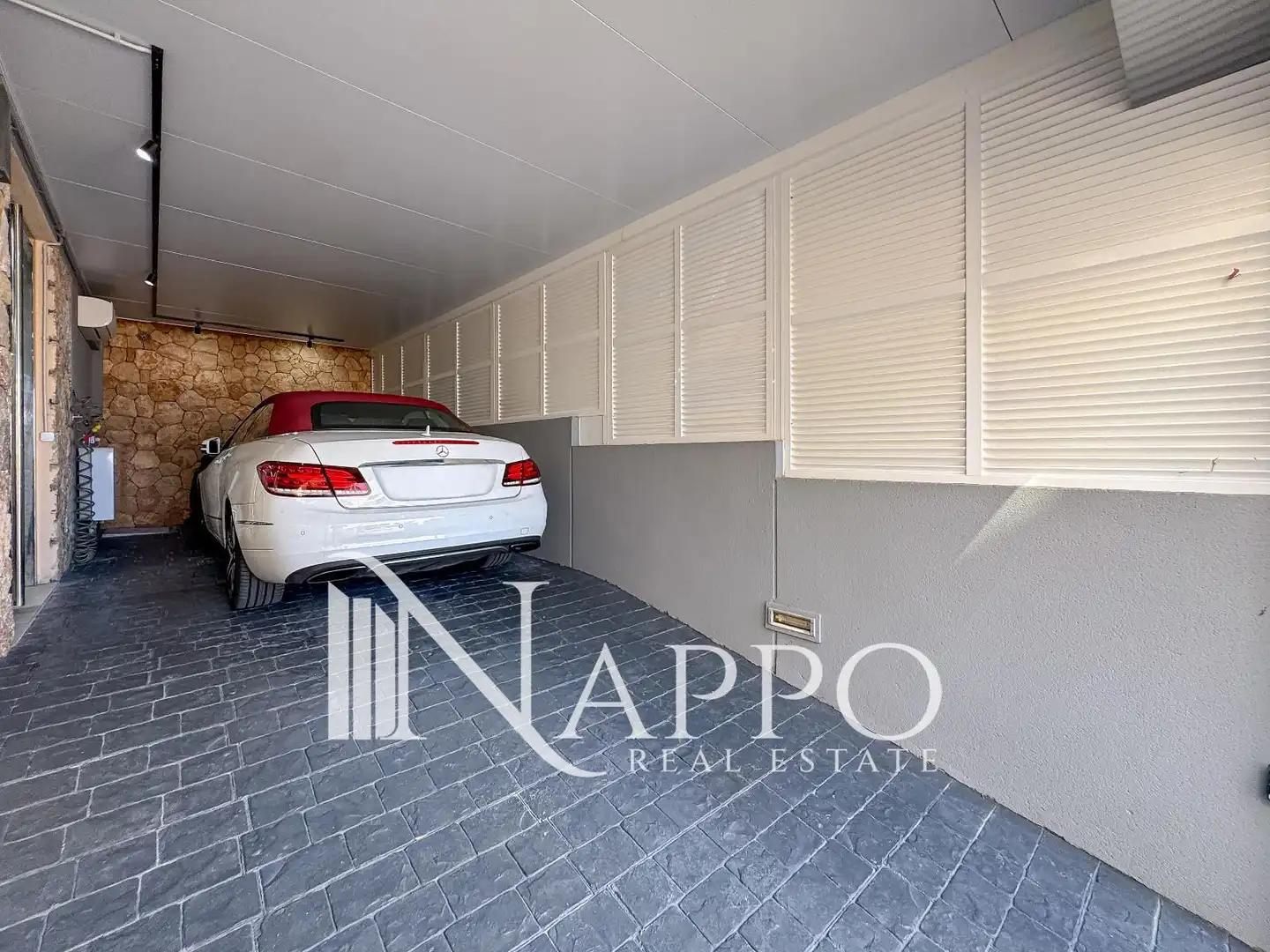 Parking of Houses for sale in Llucmajor  with Air Conditioner, Heating and Terrace