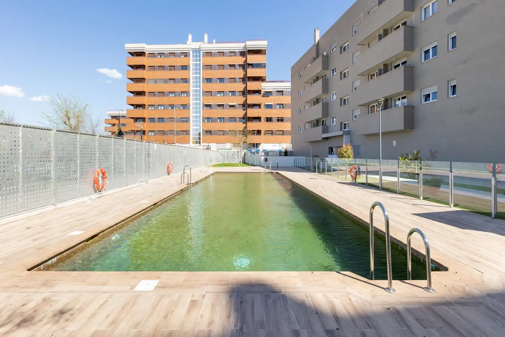 Swimming pool of Flat for sale in Granada  with Air Conditioner, Heating and Community pool