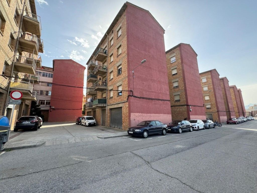 Vista exterior de Pis en venda en Vic