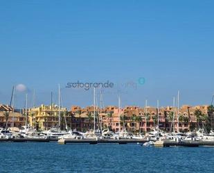 Vista exterior de Apartament en venda en Sotogrande amb Aire condicionat, Calefacció i Moblat