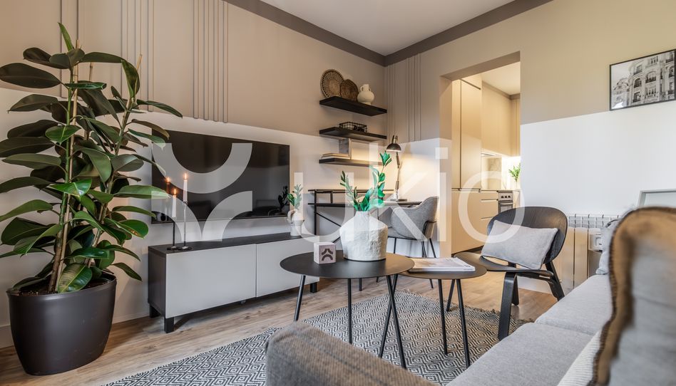 Apartamento de alquiler en Calle de Galileo, Arapiles - Imagen 3