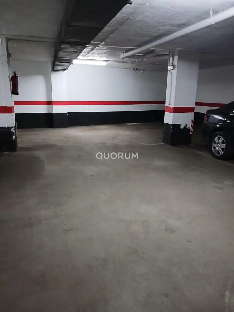 Parking de Piso en venta en Bilbao  con Calefacción y Trastero