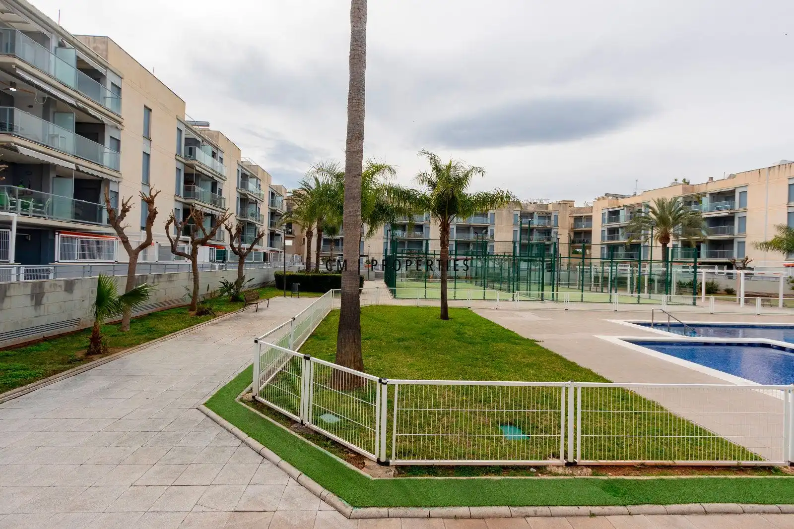 Attic for rent in Costa Brava, Almenara
