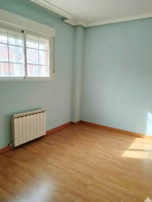 Habitación de Casa adosada en venta en El Álamo con Aire acondicionado, Calefacción y Jardín privado
