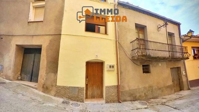Casa adosada en Venta en de l'Església, 18 en Montgai