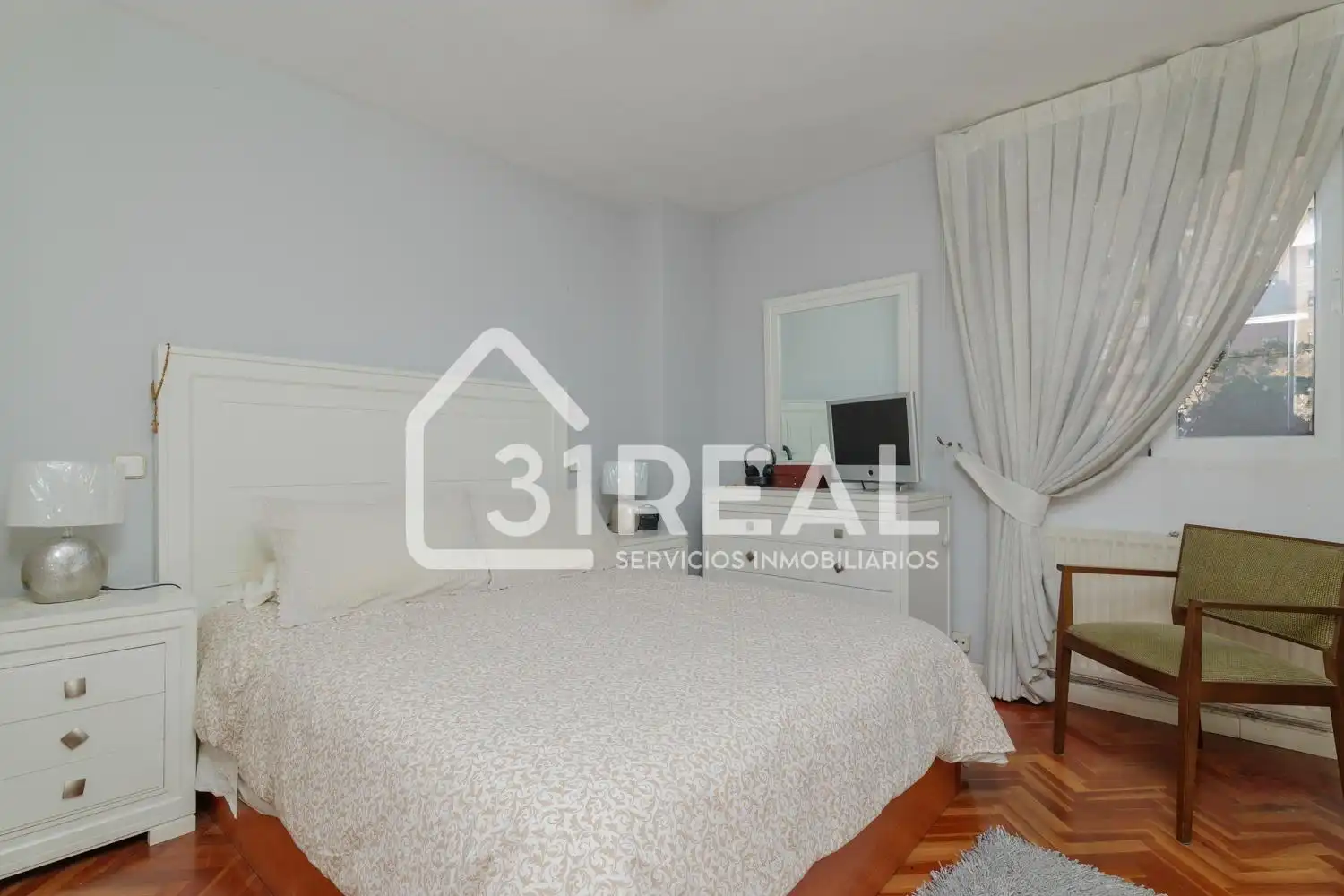 Habitación de Piso en venta en Madrid con Calefacción, Jardín privado y Terraza
