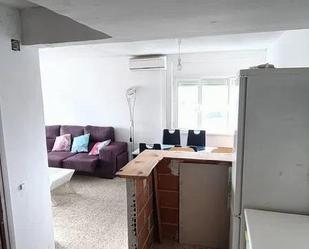 Sala d'estar de Pis en venda en El Espinar amb Jardí privat, Terrassa i Piscina comunitària