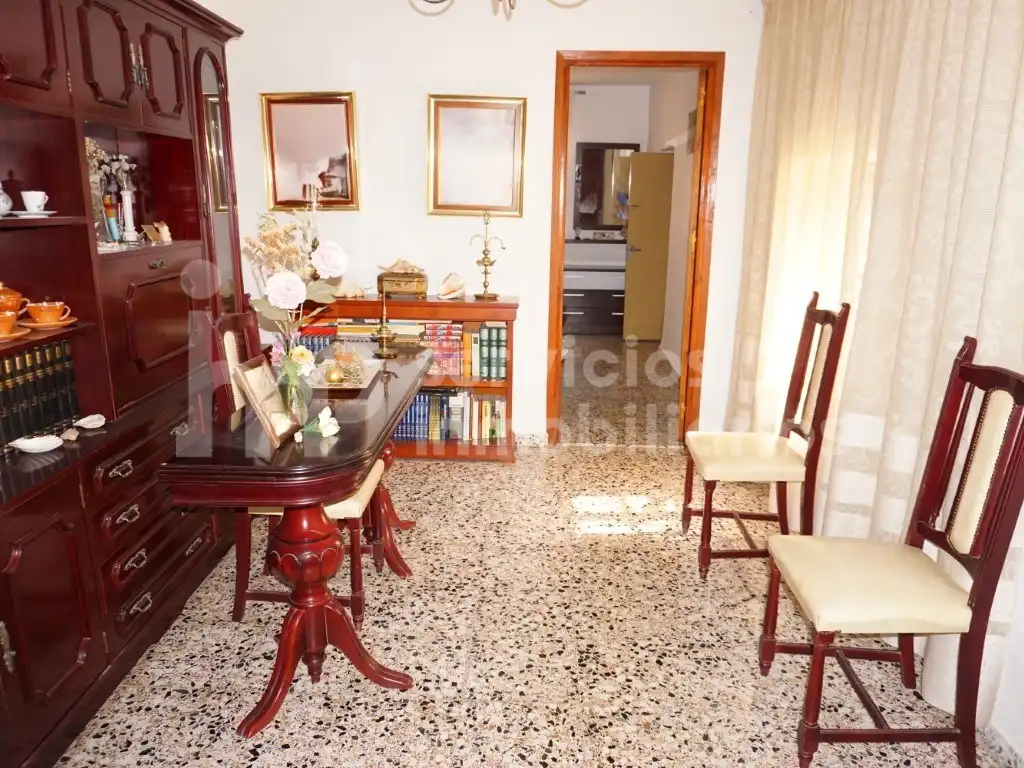 Comedor de Casa adosada en venta en Benamocarra con Jardín privado, Terraza y Amueblado