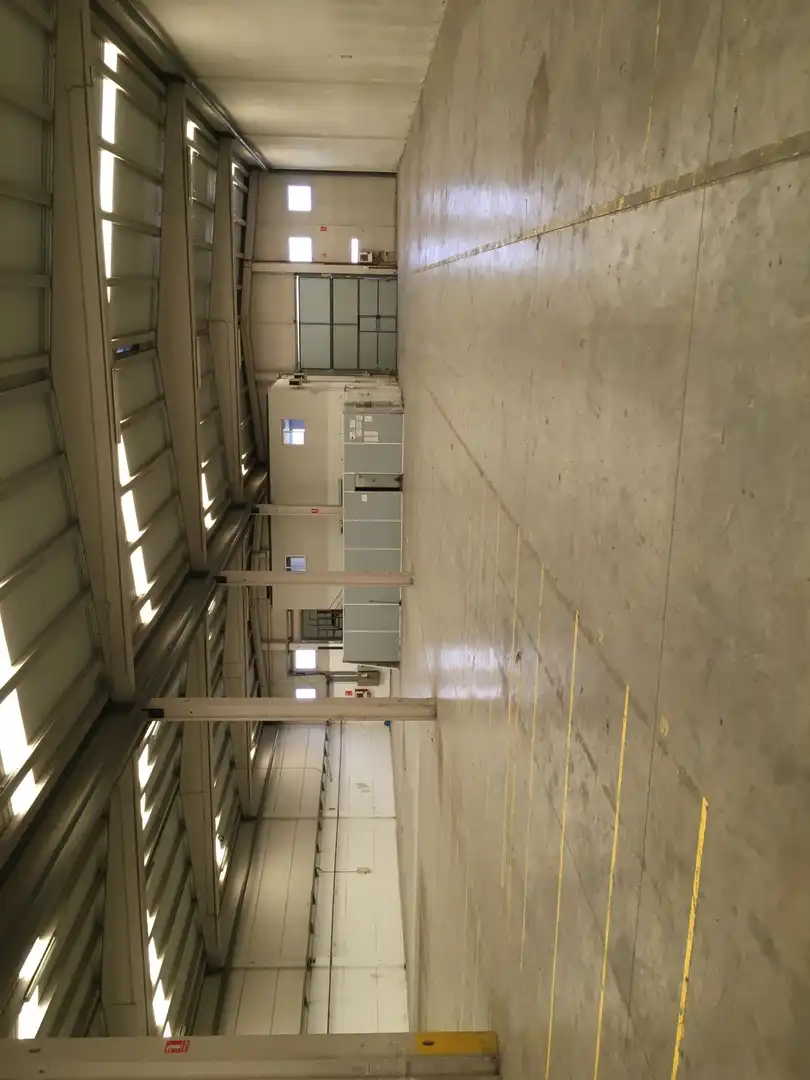 Nau industrial de lloguer a Silla
