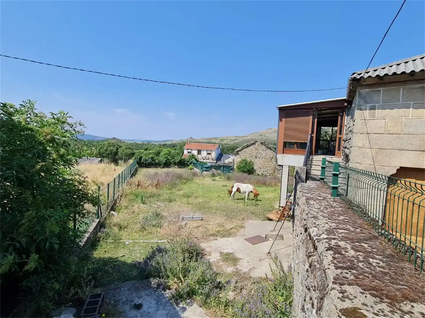 Finca rústica en venda en Hermisende amb Jardí privat, Moblat i Balcó