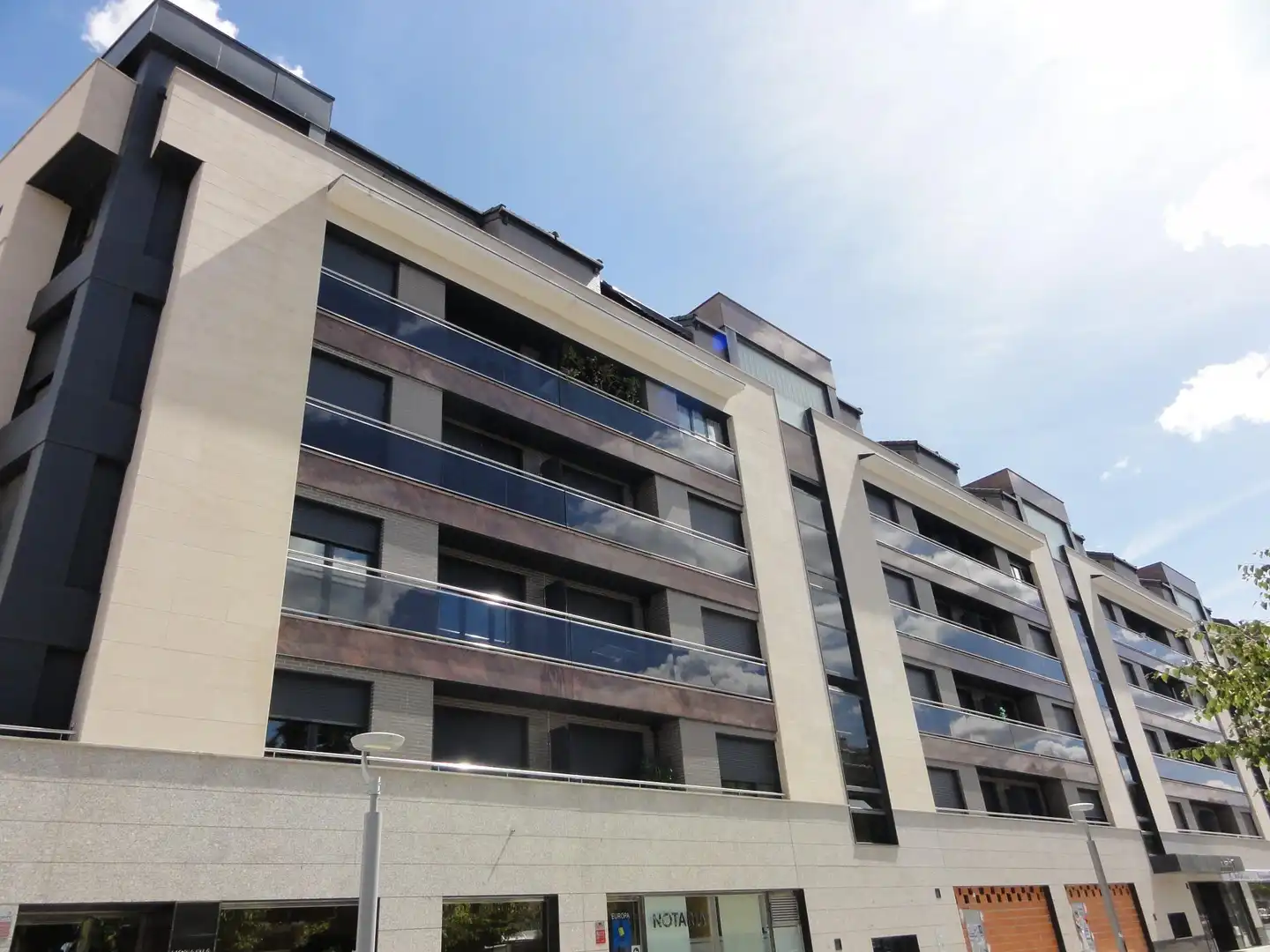 Exterior view of Commercial properties for sale in Laguna de Duero