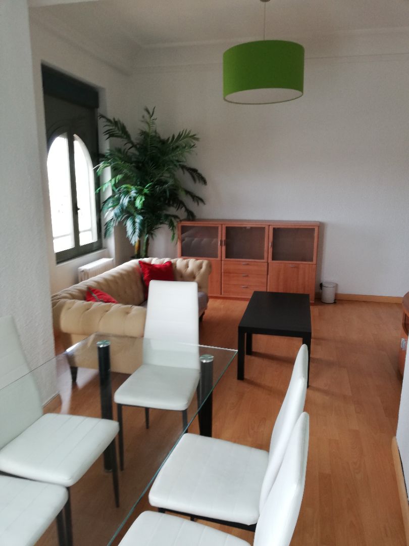 Living room of Apartment to rent in  Zaragoza Capital  with Heating, Parquet flooring and Furnished