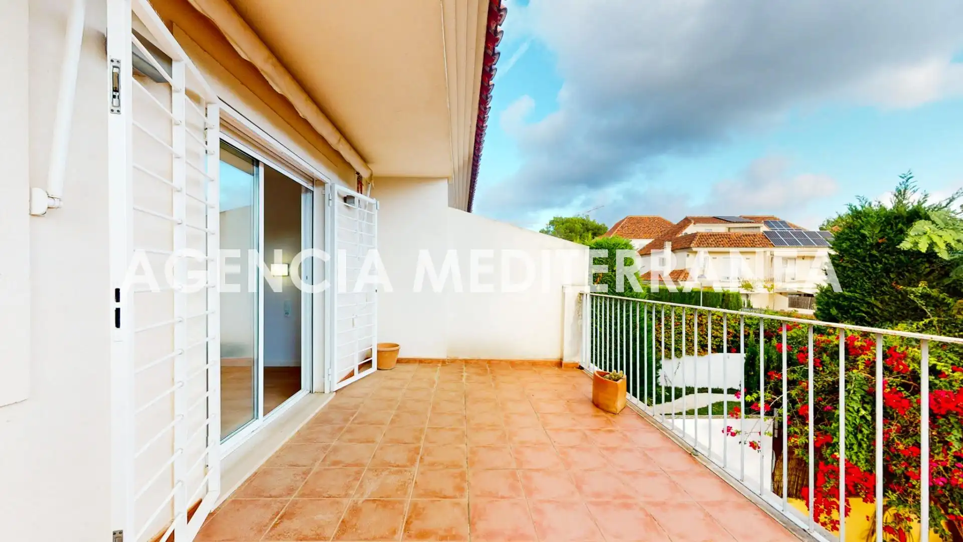 Casa adosada en venta en Calle PUIGCAMPANA, Casas Verdes