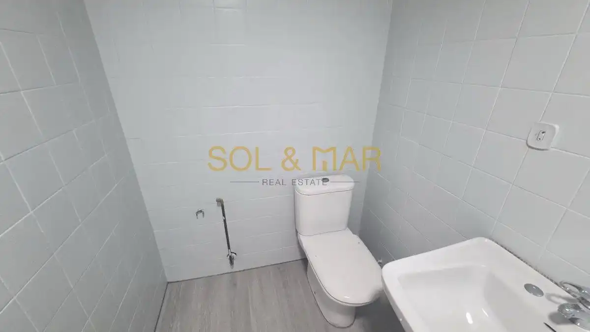 Badezimmer von Wohnung zum Verkauf in Torremolinos mit Heizung, Terrasse und Gemeinschaftspool