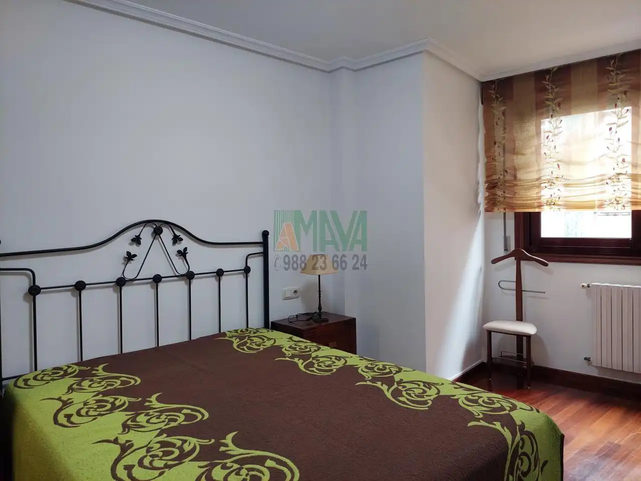 Habitación de Apartamento de alquiler en Ourense Capital  con Calefacción, Trastero y Amueblado