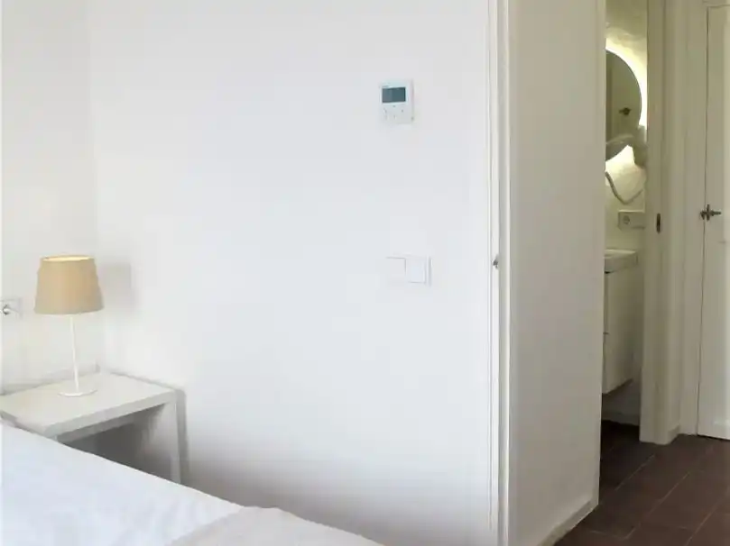 Habitación de Piso de alquiler en Ciutadella de Menorca con Aire acondicionado, Jardín privado y Amueblado