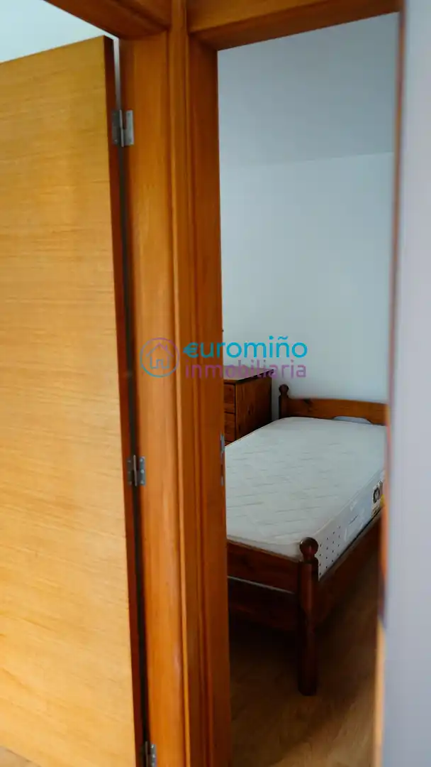 Schlafzimmer von Haus oder Chalet zum Verkauf in Salvaterra de Miño mit Parkett, Terrasse und Abstellraum