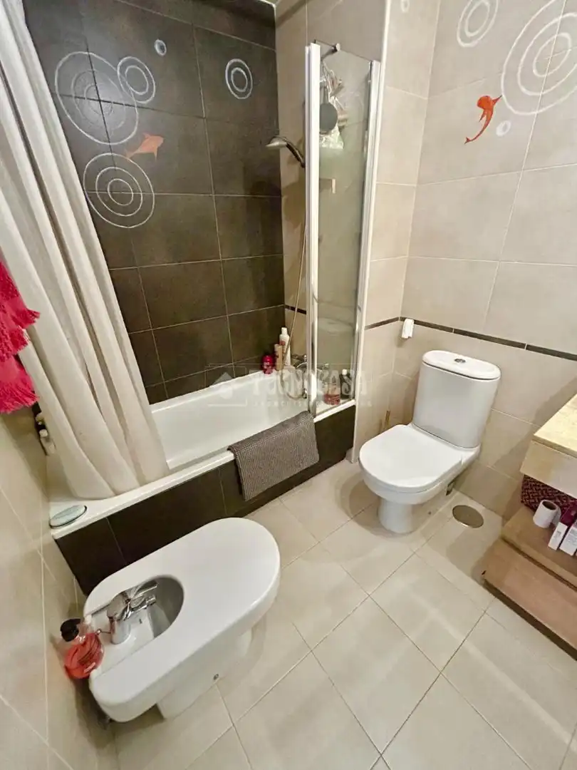 Baño de Piso en venta en Getafe con Calefacción y Terraza