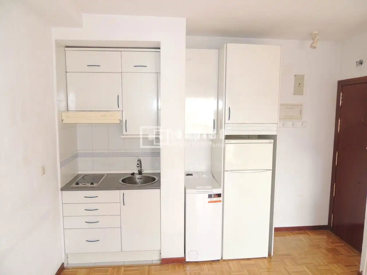 Cuina de Àtic de lloguer en Madrid amb Aire condicionat, Calefacció i Parquet