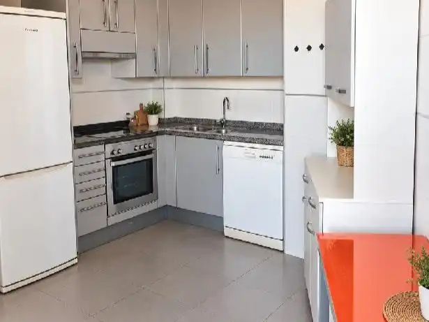 Küche von Wohnung zur Miete in  Palma de Mallorca mit Klimaanlage, Terrasse und Balkon