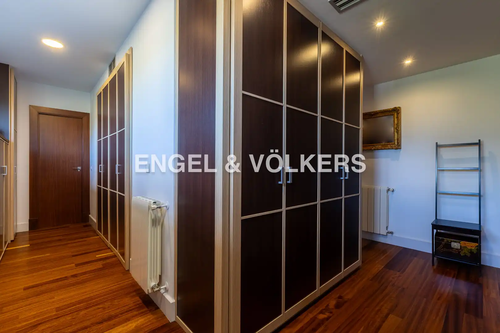 Schlafzimmer von Country house zum Verkauf in Camas mit Klimaanlage, Heizung und Privatgarten
