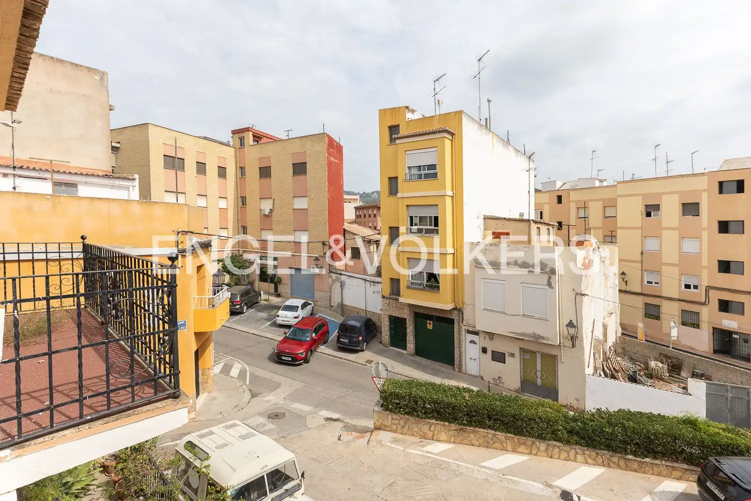 Vista exterior de Casa adosada en venta en Náquera con Calefacción, Parquet y Terraza