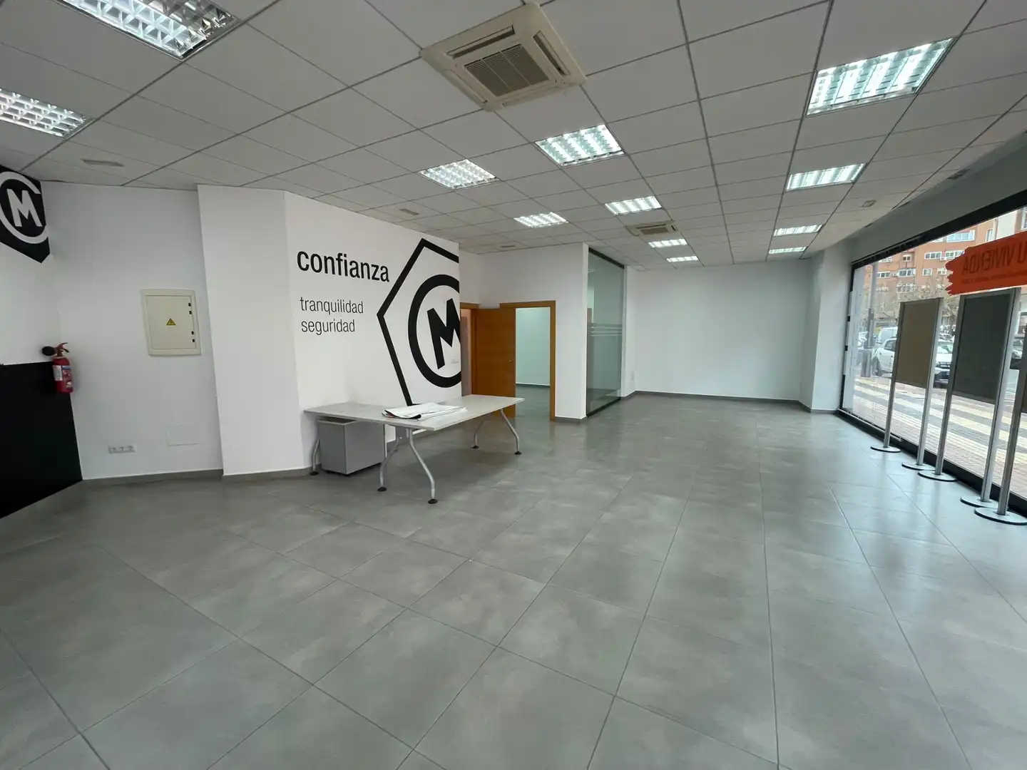 Office for rent in Cartagena  with Air Conditioner and Heating