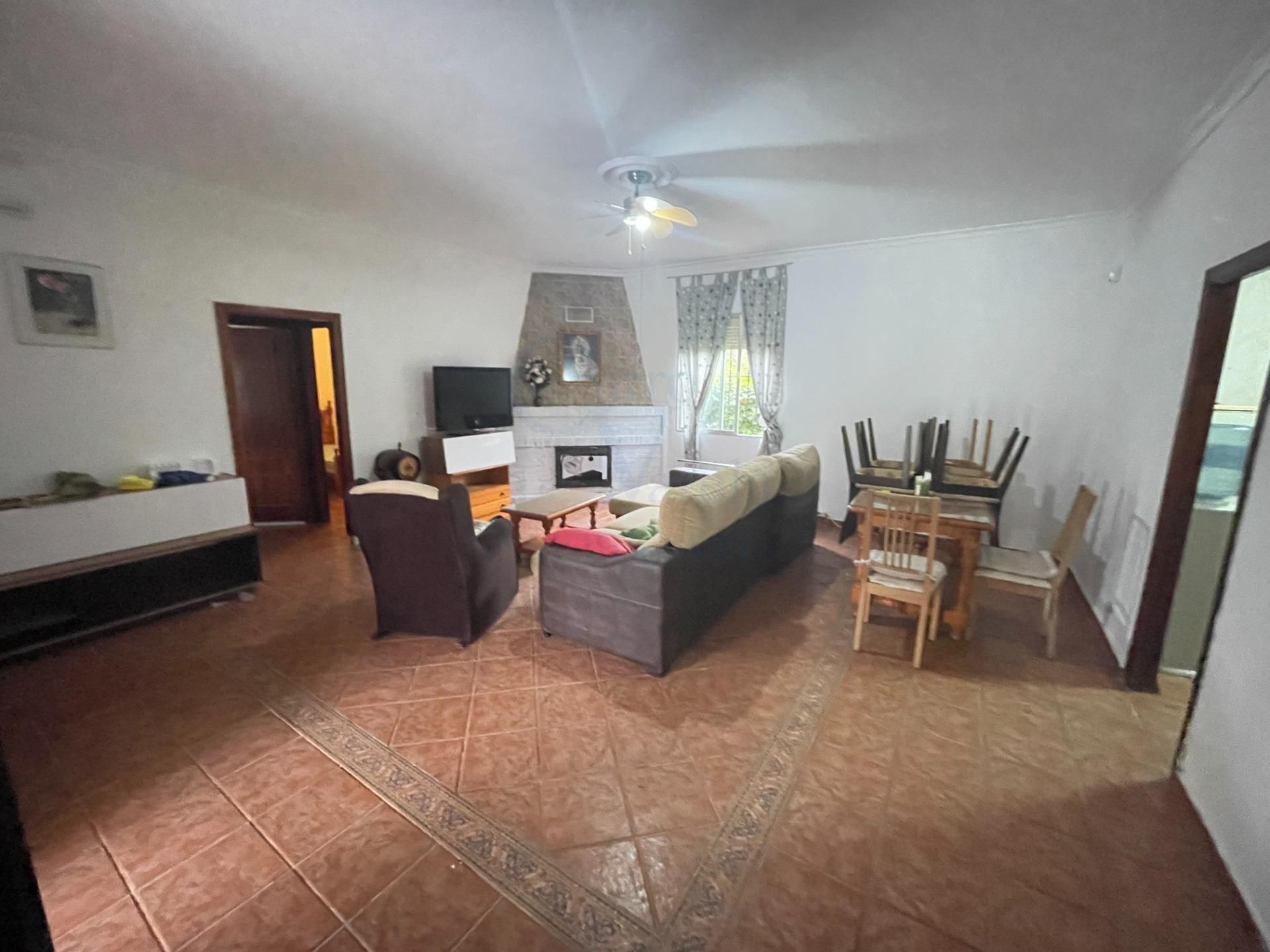 Living room of Country house for sale in Dos Hermanas  with Air Conditioner, Heating and Private garden