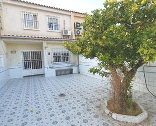 Casa adosada en venda a San Crispín - Huerta Nueva-Estación