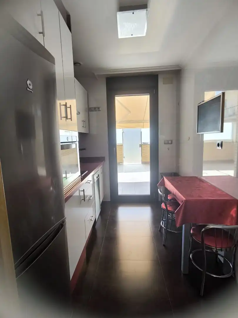 Cuina de Pis en venda en León Capital  amb Aire condicionat, Jardí privat i Terrassa