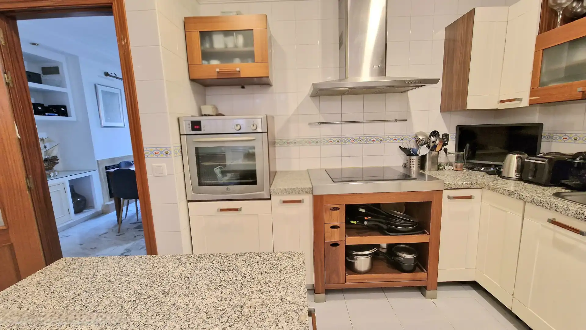 Cocina de Casa adosada en venta en Mairena del Aljarafe con Aire acondicionado