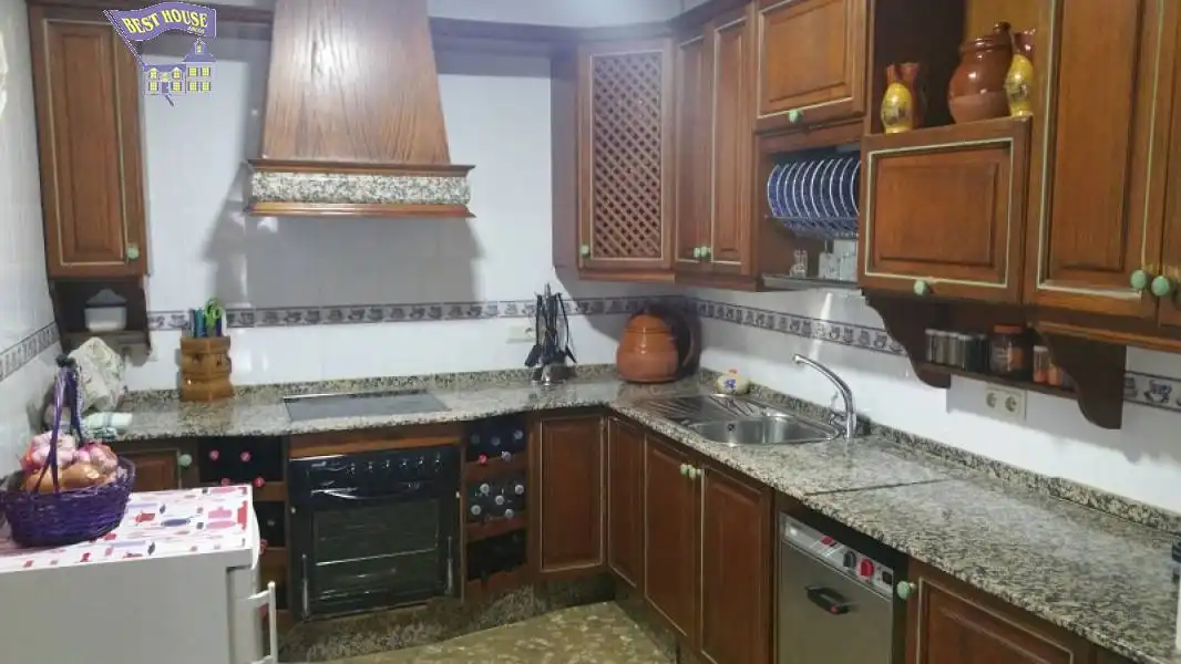 Cuina de Casa o xalet en venda en Arcos de la Frontera amb Aire condicionat, Jardí privat i Traster