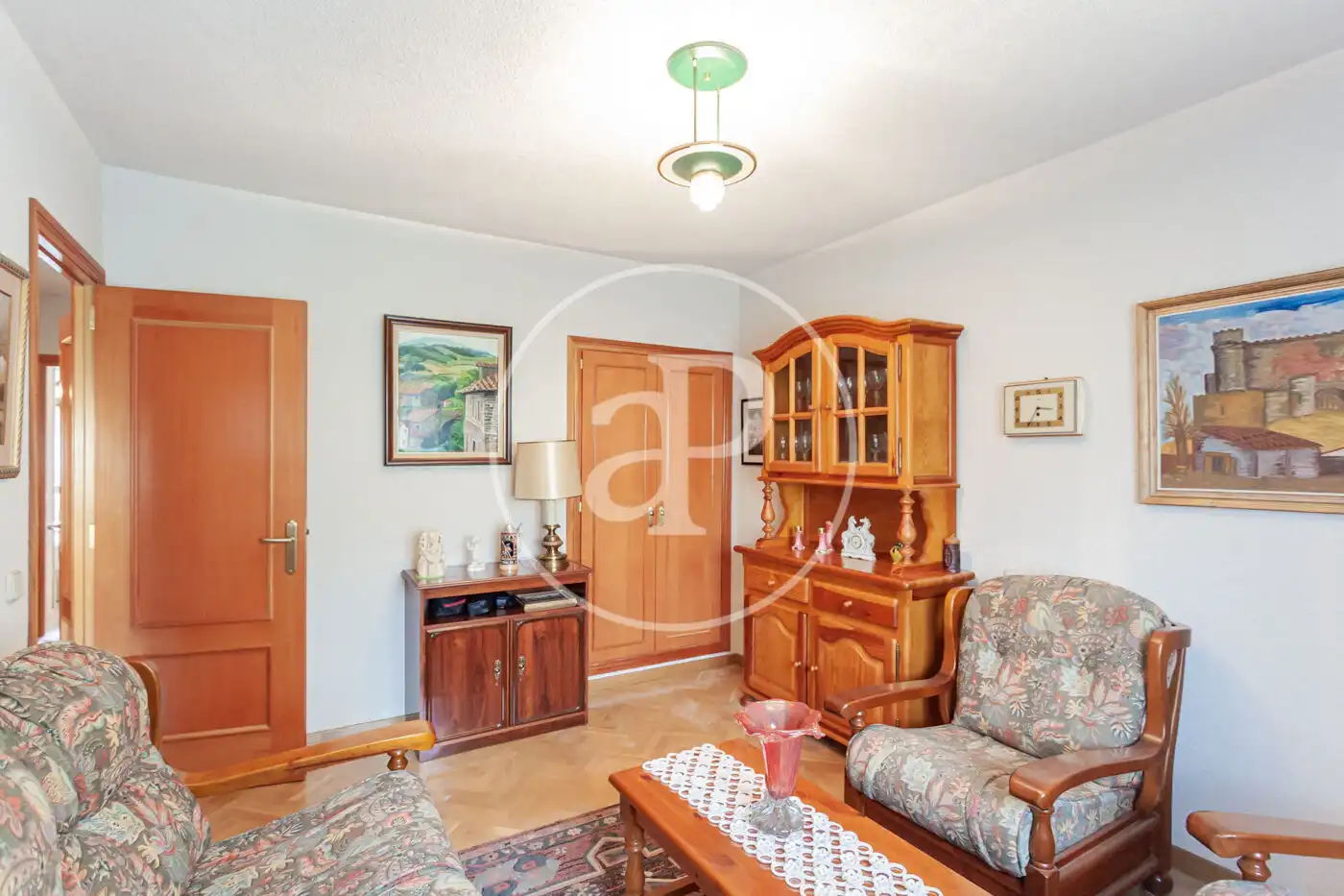 Sala d'estar de Casa adosada en venda en Navacerrada, Madrid