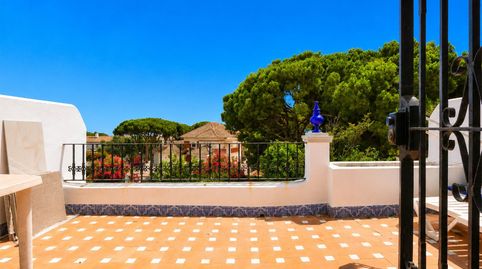 Foto 2 de Casa adosada en venta en Cabopino - Artola, Marbella