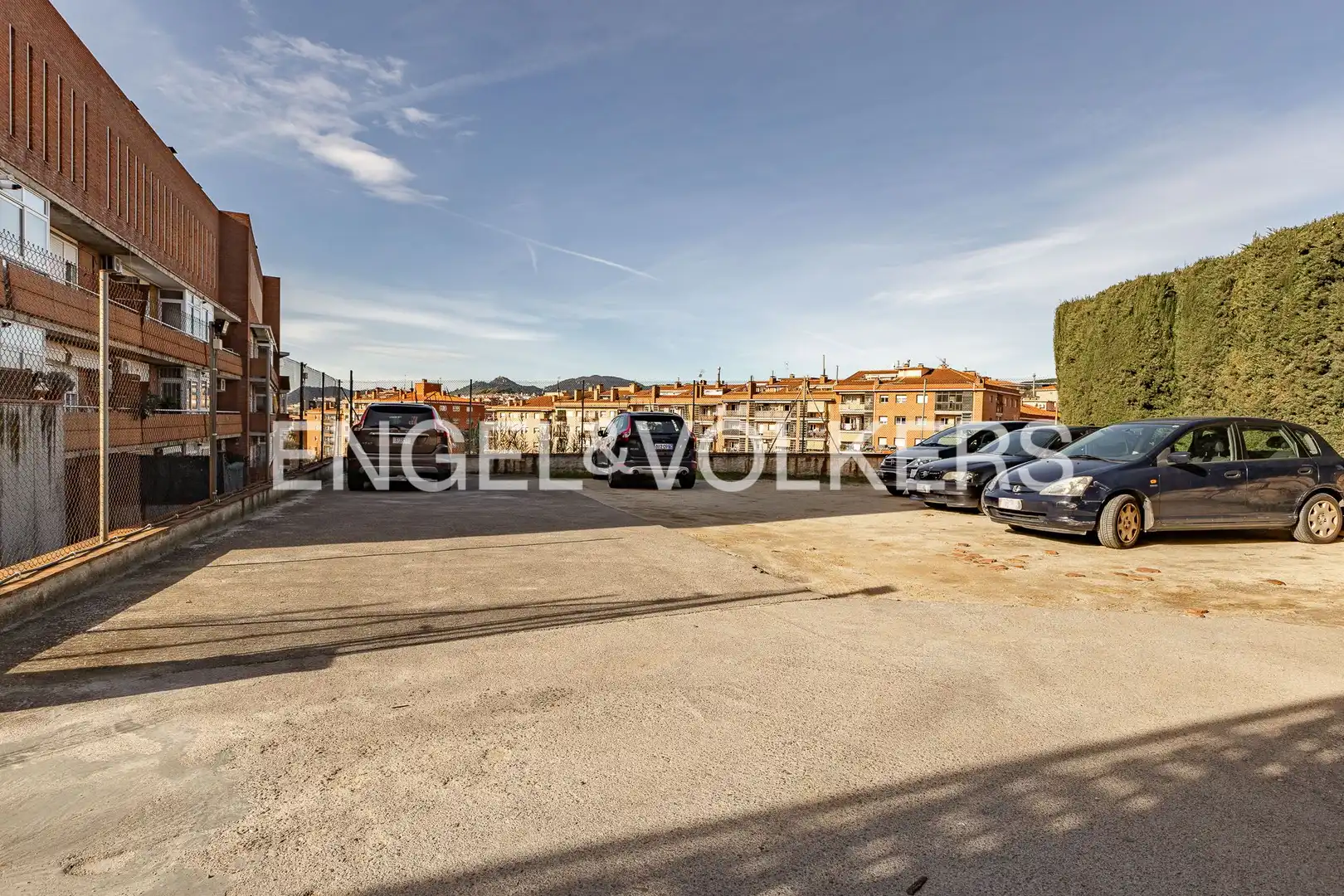 Parkplatz von Wohnung zum Verkauf in Mataró mit Klimaanlage, Heizung und Terrasse